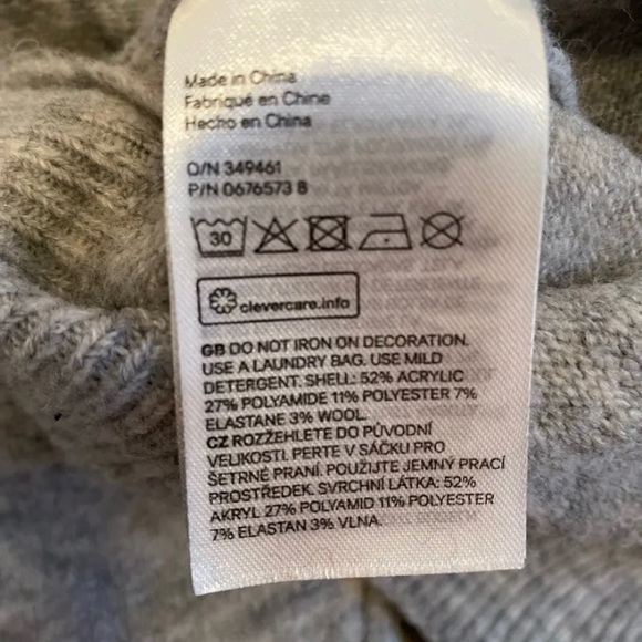 Cozy sweater with pearl embellishment Sz XS - Picture 10 of 10